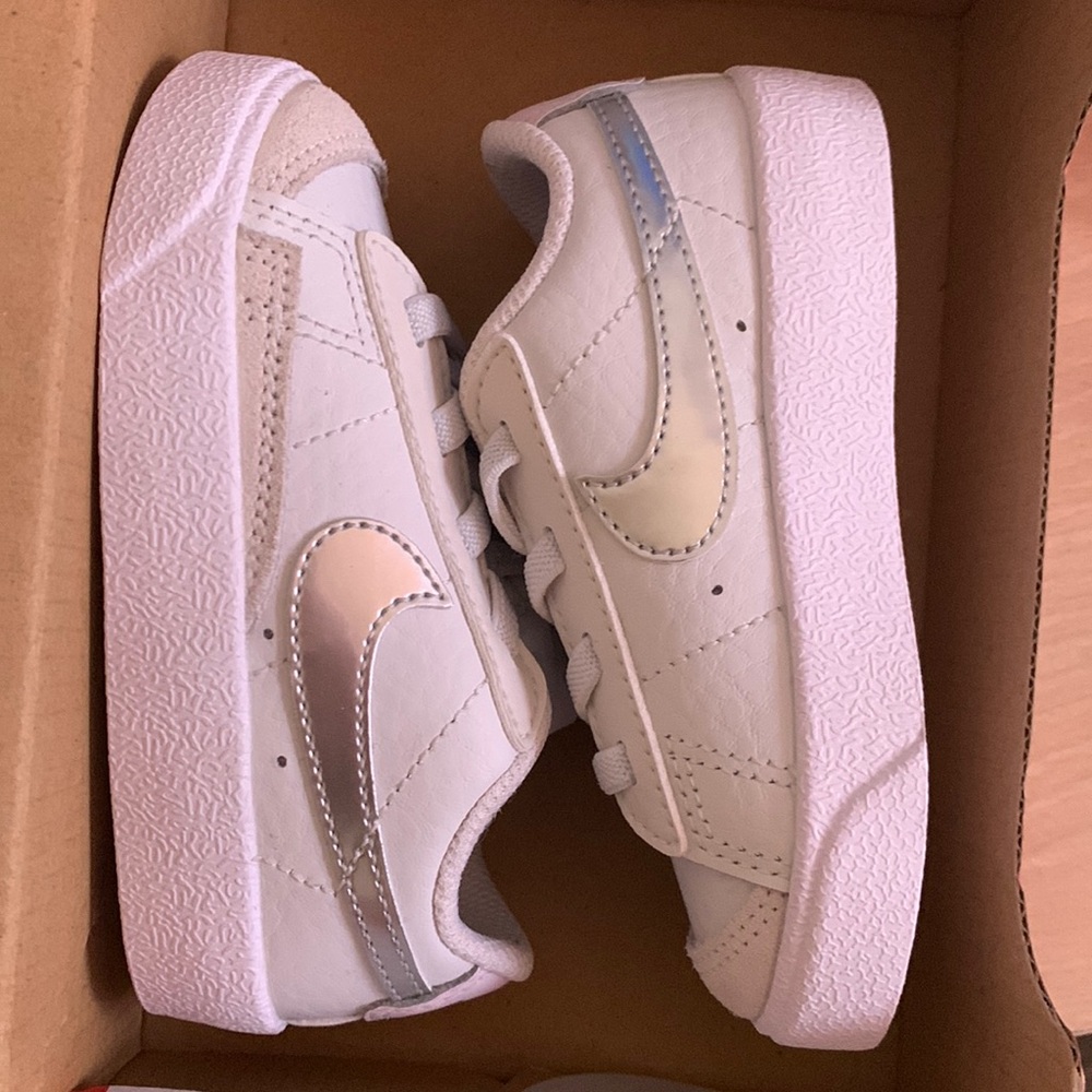 Nike sneakers size 6C (girls)
